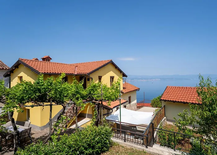 Ema-1 By Interhome *