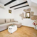 Ema-1 By Interhome * Lovran