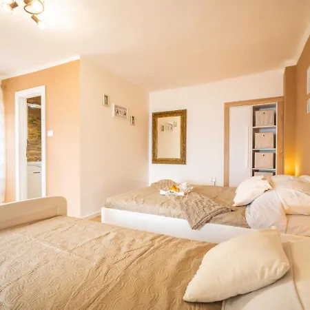 Appartamento Ema By Interhome Laurana