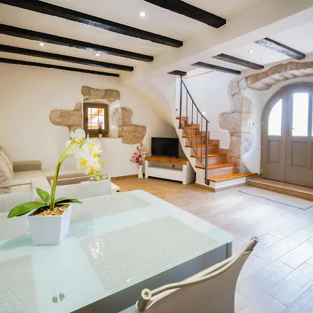 Appartamento Ema By Interhome