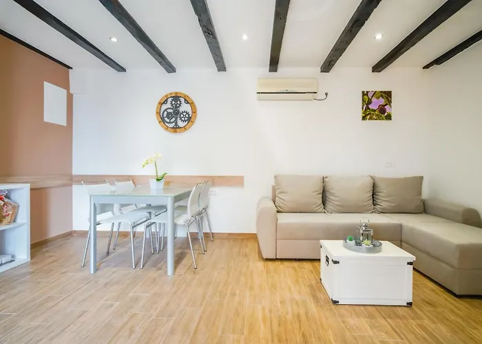 Ema-1 By Interhome